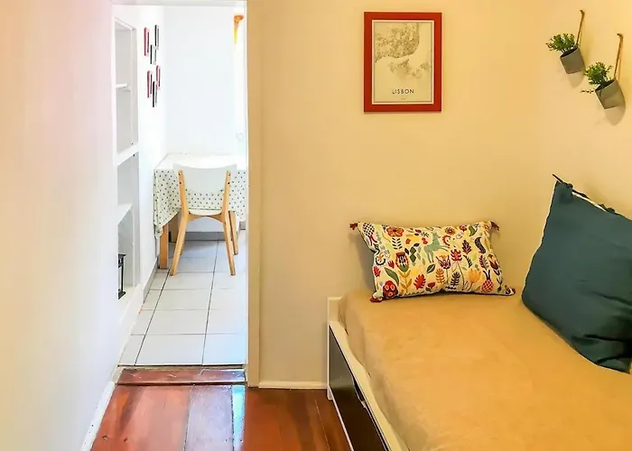 Fado! Cozy Flat Next To Flowers Garden