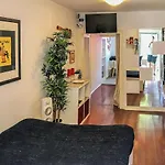 Fado! Cozy Flat Next To Flowers Garden شقة